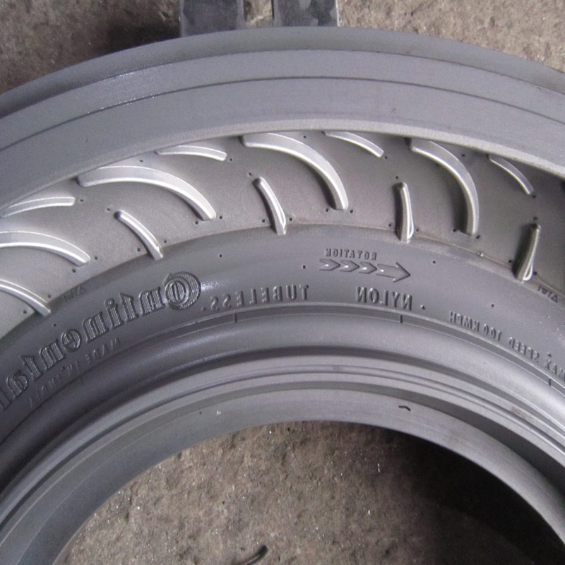 90/90-12 Motorcycle Tire Mold