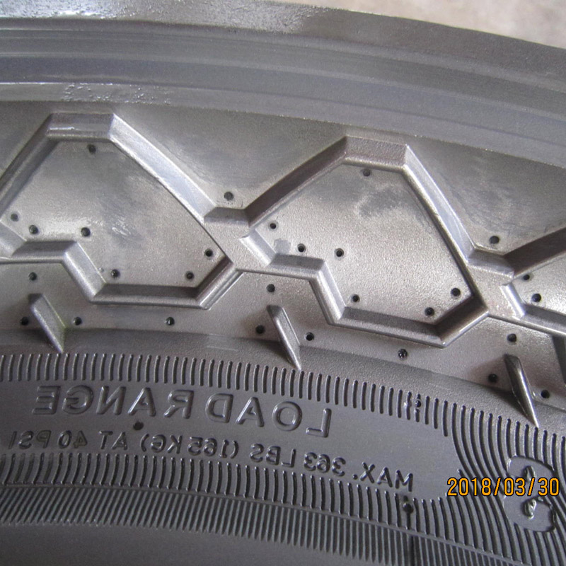 90/90-18 Motorcycle Tire Mold