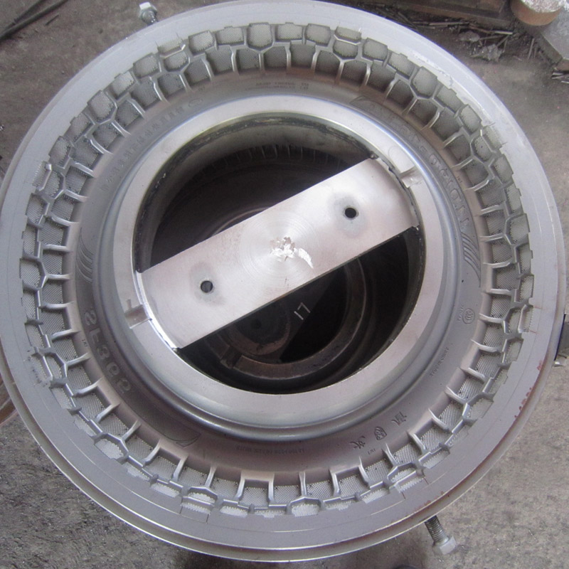 110/90-16 Motorcycle Tire Mold